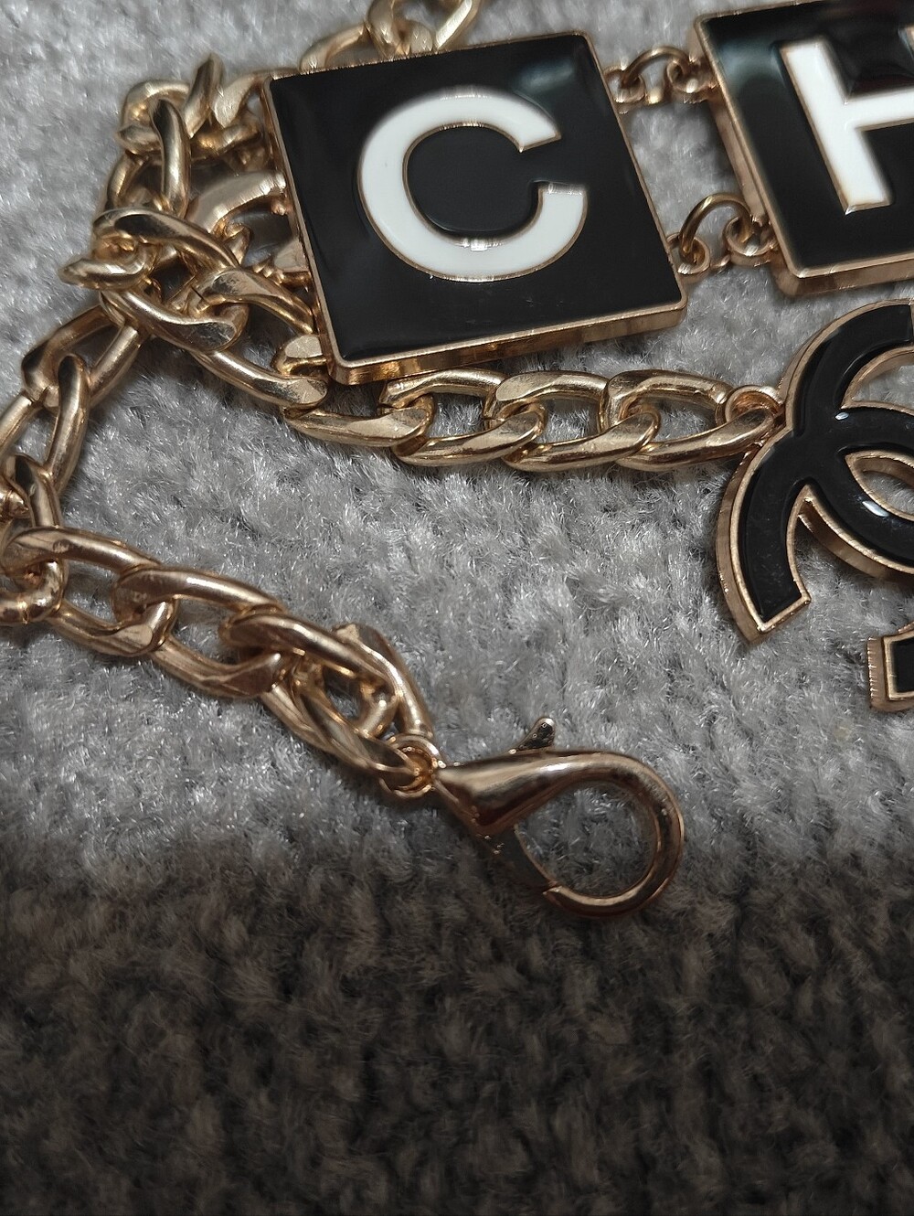 Black and Gold Letter Link Chain Belt cost9me - Picture 4 of 5